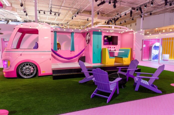 02-World-of-Barbie-billboard-1548.jpg