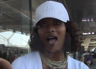 Toccara Jones Offers Modeling Gig to Drake's 36G Bra Fan