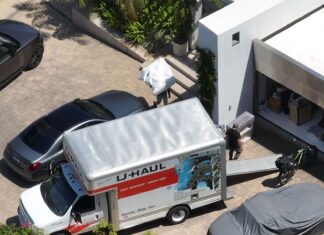 Kevin Costner's Estranged Wife Christine Moving Out, U-Haul Trucks at Home