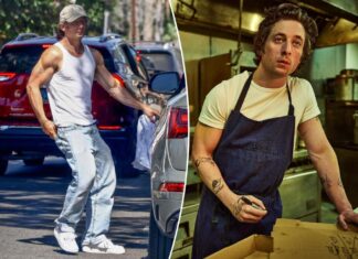 ‘The Bear’ star Jeremy Allen White flaunts buff bod — again