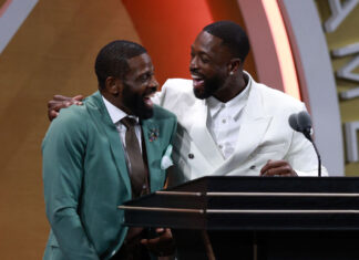 Dwyane Wade Dotes on Dad In Basketball Hall of Fame Speech