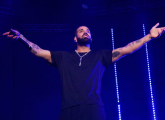 Drake Threatens Fan Who Tussled With A Woman Over His Towel