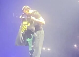Drake Shouts Out Kobe Bryant During Concert In Los Angeles