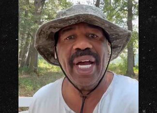 Steve Harvey Sorry for Tweet Asking Fans to Name Unfunny Comedian