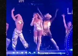 Beyoncé Shouts 'I Love You Lizzo' After Previously Cutting Name from Song
