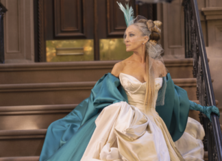 Carrie’s bird headpiece goes up for auction