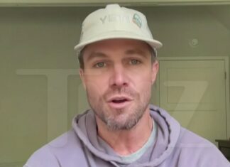 'Arrow' Star Stephen Amell Wants SAG Back in Negotiations Instead of Striking
