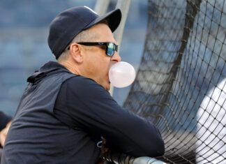 How Aaron Boone is dealing with his murky Yankees future