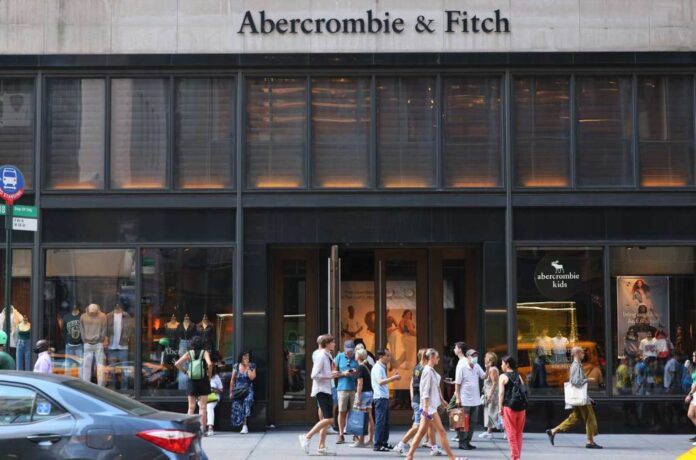Abercrombie-Fitch-Sales-bbillboard-1548.jpg