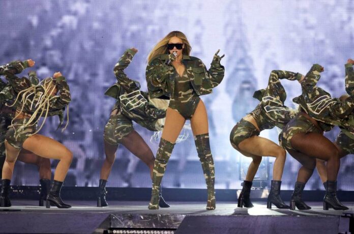 Beyonce-RENAISSANCE-WORLD-TOUR-Toronto-billboard-1548.jpg