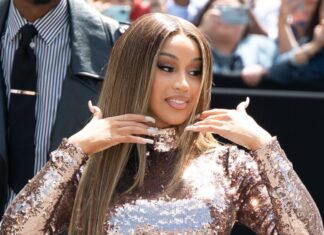 Cardi B Cleared in Battery Investigation for Microphone Throwing