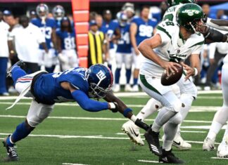 Giants’ Isaiah Simmons nearly sacks Aaron Rodgers