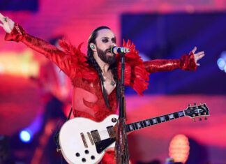 Jay de la Cueva Says Farewell to Moderatto After 24 Years