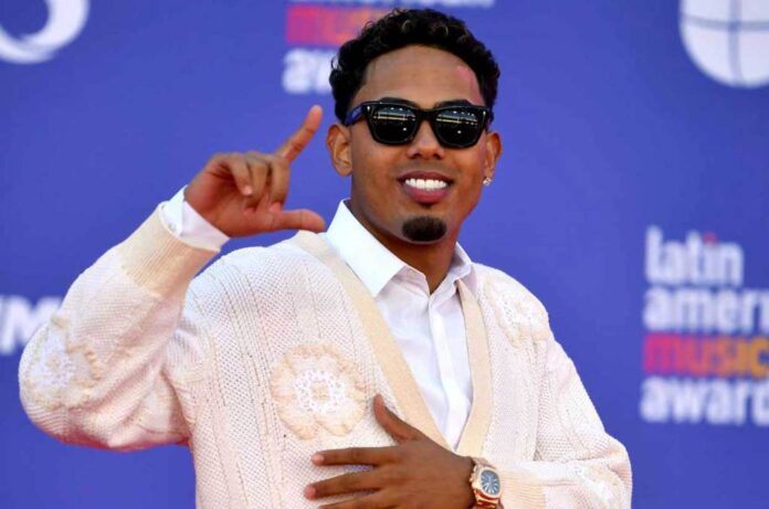 Myke-Towers-2023-latin-ama-billboard-espanol-1548.jpg