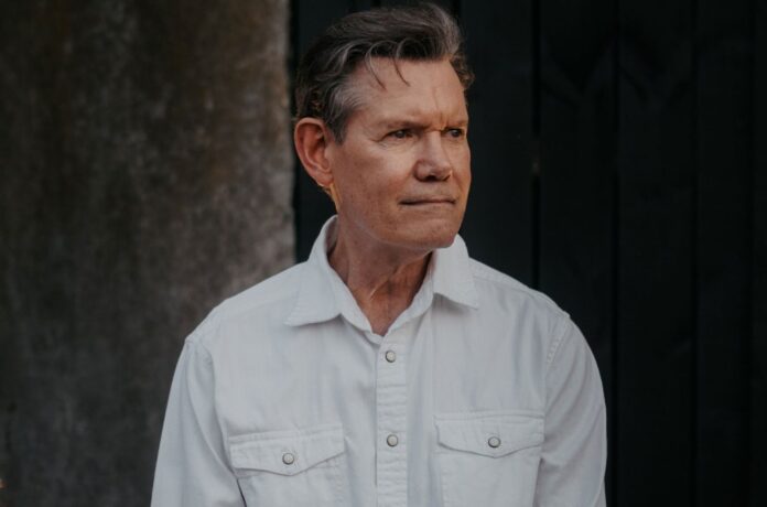 Randy-Travis-cr-Marisa-Taylor-press-2021-billboard-1548-1633010413.jpg