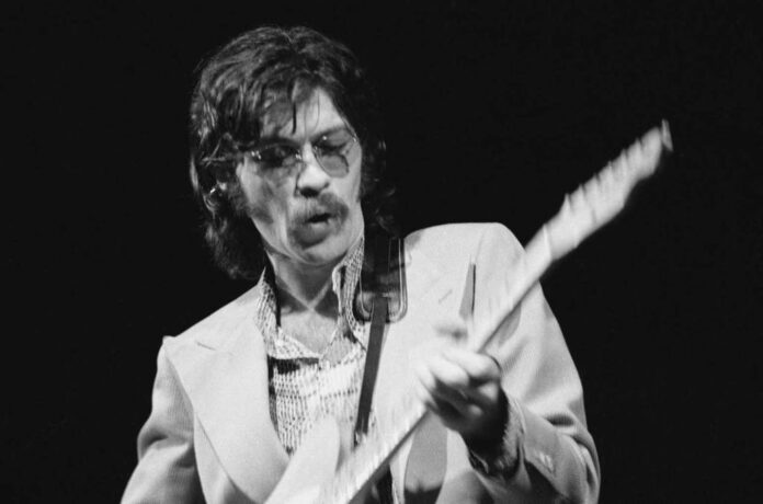 Robbie-Robertson-1971-a-billboard-1548.jpg