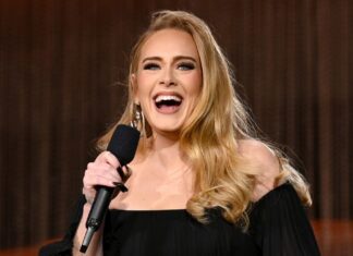 Adele Sweetly Stops Las Vegas Show to Help Couple With Baby Gender Reveal: ‘That Was Amazing’
