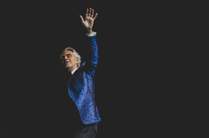 andrea-bocelli-press-cr-rossetti-luca-2023-billboard-1548.jpg