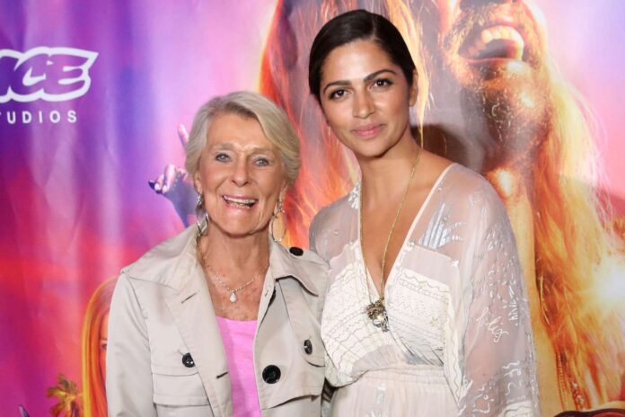 camila-alves-kay-McConaughey-tout-082423-399ad775f8e940c19f63f198d42089a6.jpg