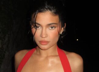 Kylie Jenner's Itty-Bitty Corset Dress Is Her Riskiest Look Yet