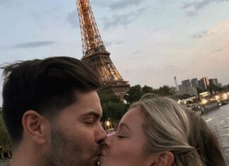 Bachelor Nation's Hannah Godwin, Dylan Barbour Marry in French Wedding
