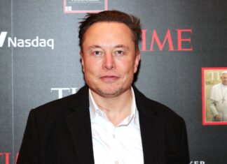 Elon Musk Says His Cage Fight With Mark Zuckerberg Will Be Streamed on X