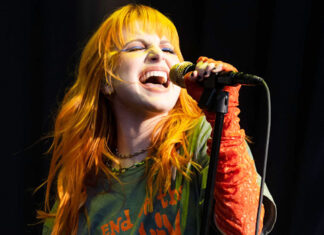 Paramore Cancels Tour As Hayley Williams Battles Lung Infection – Hollywood Life