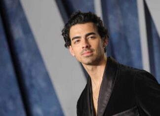 Jonas Brothers Super Fan Asked Joe Jonas to Draw Her a Picture, Which She Promptly Turned Into a Tattoo