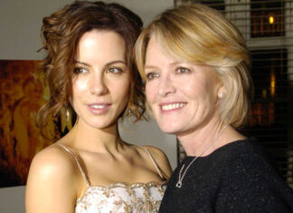 Kate Beckinsale Cries As She Reveals Her Mom Is In The Hospital – Hollywood Life
