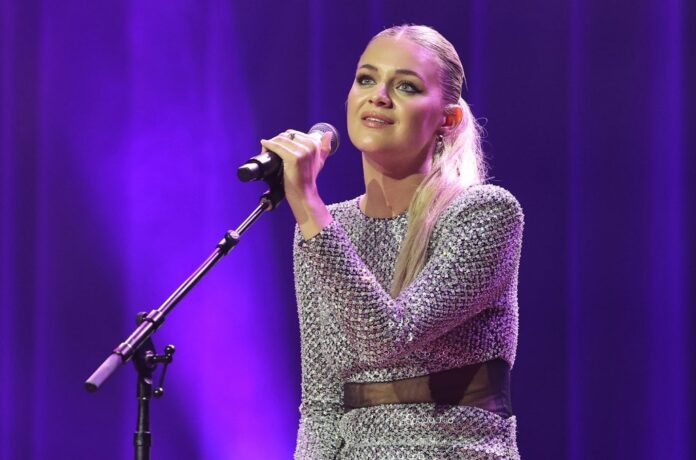 kelsea-ballerini-nsai-2022-billboard-1548.jpg