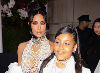 Kim Kardashian Snuggles North West In Tokyo: Photos – Hollywood Life