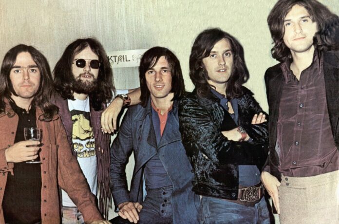 kinks-john-gosling-billboard-1548.jpg