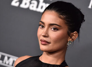Kylie Jenner Goes Swimming In String Bikini On Her Birthday Vacation – Hollywood Life