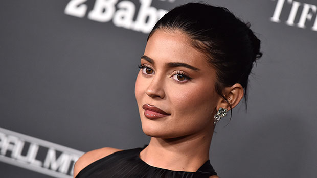 kylie_jenner_bikini_feat.jpg
