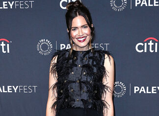 Mandy Moore Rocks Black Bikini On Beach During Getaway: Photos – Hollywood Life