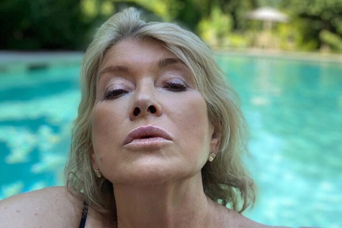 martha-stewart-etiquette-tips-082523-tout-2-3beee60504c44c2483e780ad340d44ff.jpg