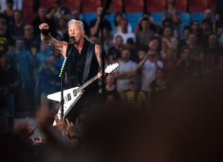 Metallica ‘Kick A– and Celebrate Life’ at Surprisingly Feel-Good U.S. Tour Opener