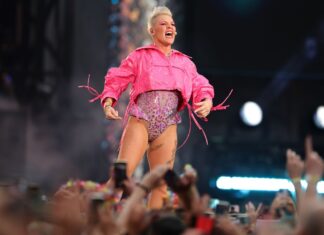 Pink Expands Record-Setting 2024 ‘Summer Carnival’ Tour of Australia