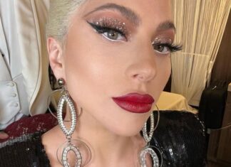 Lady Gaga's White Eyeliner Trick Is What You Need for No Sleep Days