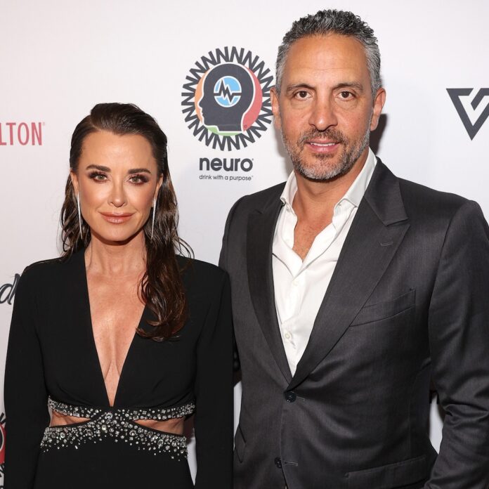 rs_1200x1200-230703144735-1200-kyle-richards-mauricio-umansky.jpg