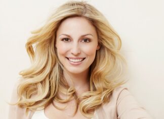 Here’s the Secret To Getting Bouncy, Lasting Curls With Zero Effort