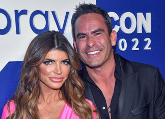 Teresa Giudice Rocks Pink Bikini With Husband Luis Ruelas In Mykonos – Hollywood Life