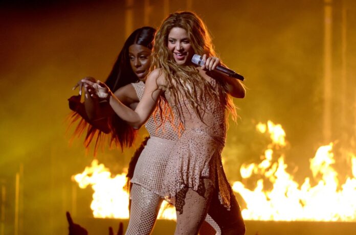01-Shakira-2023-vma-show-a-billboard-1548.jpg