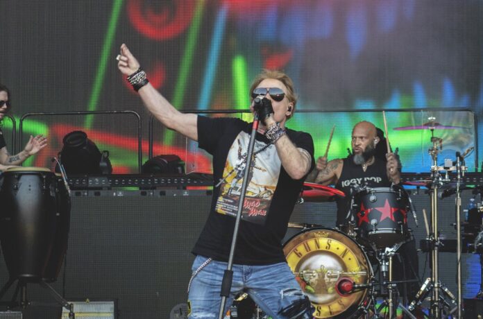 02-guns-n-roses-2022-billboard-1548.jpg