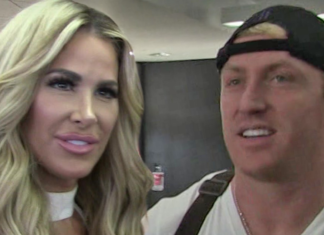 Kim Zolciak Says Marriage to Kroy Biermann is Alive Despite Divorce Filing
