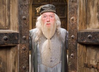 Albus Dumbledore actor in Harry Potter was 82