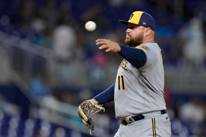 Brewers_Marlins_Baseball_82836-1910e.jpg