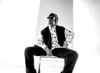 Chencho Corleone Scores First Solo No. 1 on Latin Airplay With ‘Un Cigarrillo’