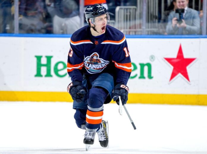 Mathew-Barzal-2.jpg