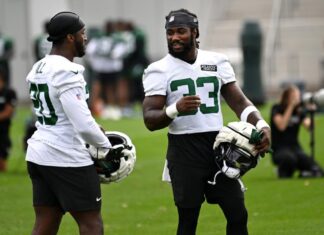 How Jets will handle Breece Hall, Dalvin Cook vs. Bills